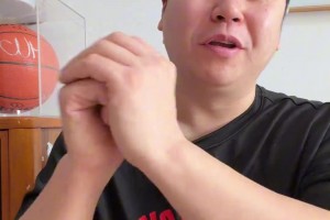 最好的一刻！当年勇士夺冠后维金斯和普尔一起去日本看刺猬！